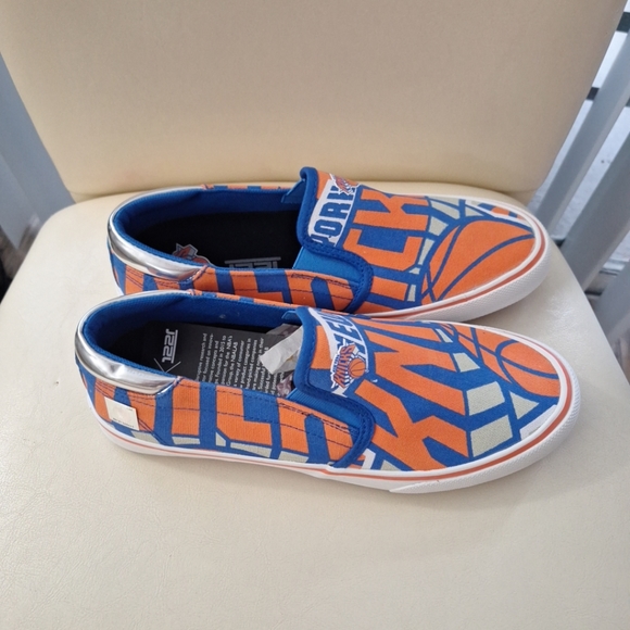 Size 9 New York Knicks Canvas Slip-On Shoes Mens NBA Lab Knicks The Slip - Picture 2 of 4